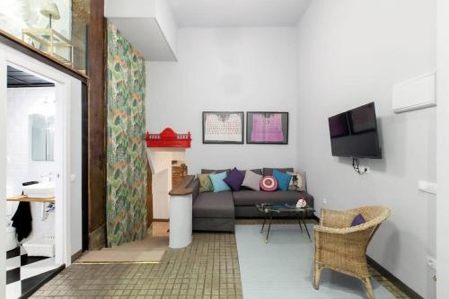 NEW APT-LOCATION LOCATION LOCATION!(BAR)