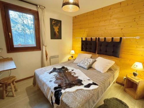 Posteľ alebo postele v izbe v ubytovaní Appartement confortable Flumet - Piscine, Parking, 2 ch, 6 pers - FR-1-603-69