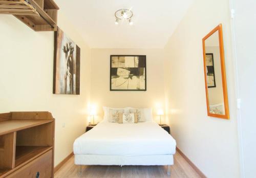Elegant Apt w/2 Terraces/Mins to Beach & Shops