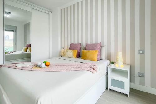 Una cama o camas en una habitación de Ramblas Dreams