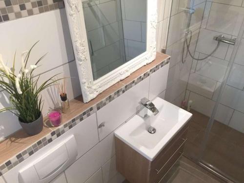 Ένα μπάνιο στο Holiday home Dan Huus Marie