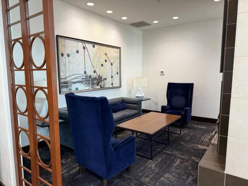 Ruang duduk di Hyatt Place Fort Myers at the Forum