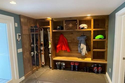 Φωτογραφία από το άλμπουμ του Ski in Ski Out SlopeSide E Building σε Stratton Mountain