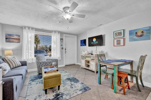 Et tv og/eller underholdning på The Waterway 112 by Sea Scape Properties