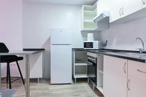 For You Rentals Acogedor apartamento TEMPORAL de un dormitorio en Chamartin MMA322B