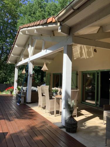 Photo de la galerie de l'établissement La villa d Angel, à Carcarès-Sainte-Croix