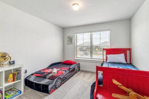 Katil atau katil-katil dalam bilik di Texan Oasis, minutes from COTA, Airport, and all Austin has to offer!