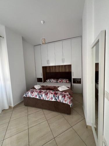 Llit o llits en una habitació de MEA Apartment