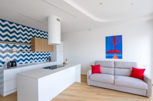AT Twenty-ONE New Apt - EXCLUSIVE PANORAMIC Views!
