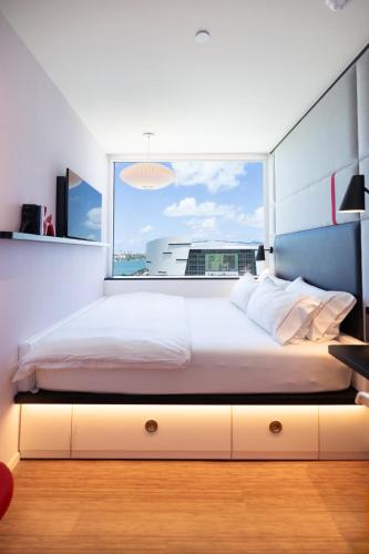 citizenM Miami Worldcenter Image