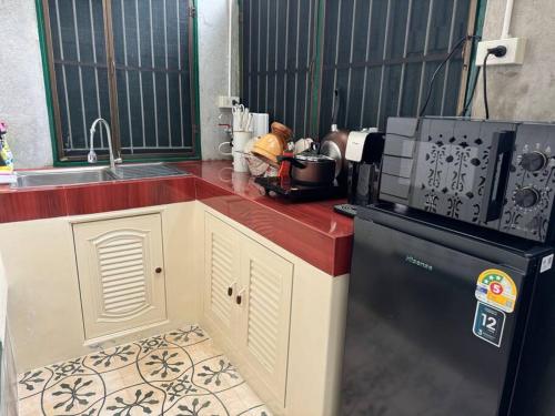 Kuchyň nebo kuchyňský kout v ubytování Thairin House Old town BKK