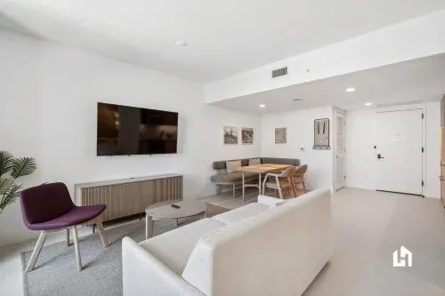 Stylish Apartments with Partial Ocean Views in Downtown! photo 89