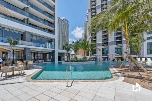 Stylish Apartments with Partial Ocean Views in Downtown! photo 23