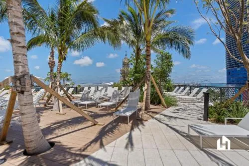 Stylish Apartments with Partial Ocean Views in Downtown! photo 24