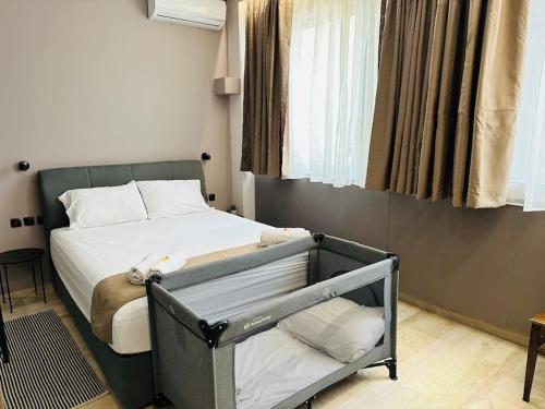 Port Brown Suite 2