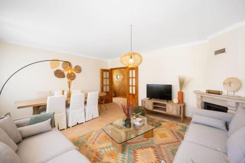 Villa Serenity Tapada - Pool, Cinema Room & Gym