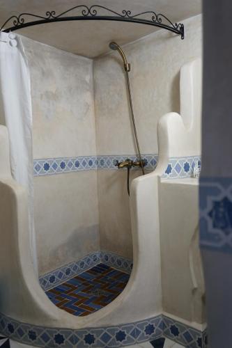 Un baño de Authentic Dual Terrace house