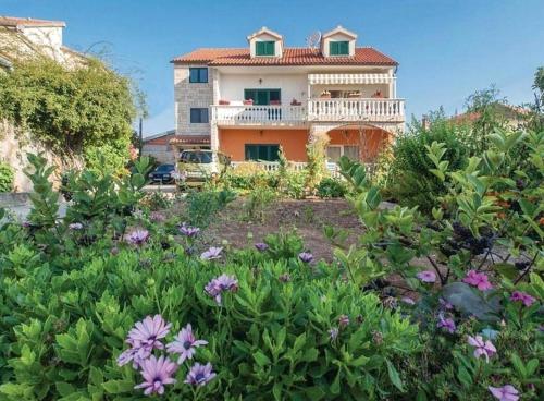 Apartments with parking space Zablace, Sibenik - 22255