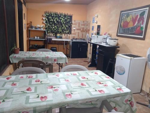 Kuchyň nebo kuchyňský kout v ubytování Nambí Rooms