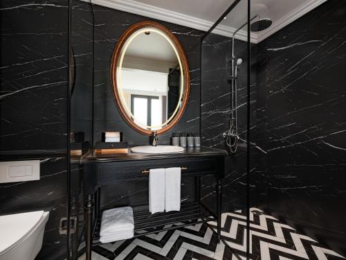 Ένα μπάνιο στο T Boutique Hotel