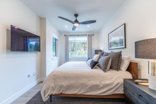 Ένα ή περισσότερα κρεβάτια σε δωμάτιο στο Clearwater Lofts 102 Building 2