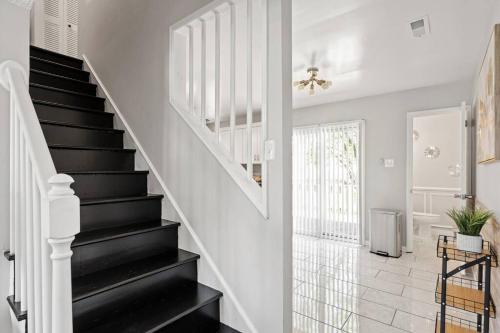 Φωτογραφία από το άλμπουμ του Fly In Style! Charming Townhome 6 Mins from RIC! σε Highland Springs