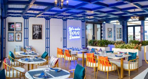 Ein Sitzbereich in der Unterkunft The LIV Hotel Jaipur A City Center Boutique Hotel & Experiential Hub