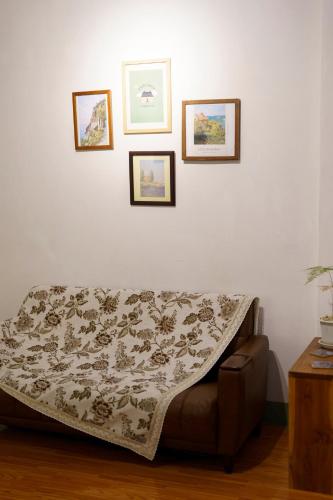 Ein Bett oder Betten in einem Zimmer der Unterkunft Ta Kaew Hostel ตาแก้ว โฮสเทล