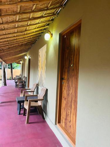 Imagen de la galería de Hampi Village Resort & Tutti Cafe, en Hampi