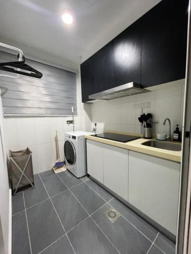 Una cocina o cocineta en Medini - Signature Of Zen