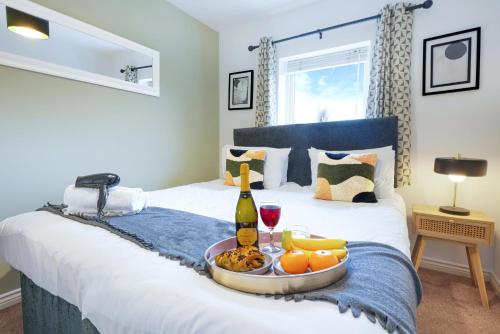 Fotografie z fotogalerie ubytování Special Offer! Harton House - Perfect for Contractors & Groups - Long Stays Welcome - Driveway Parking, Fast Wifi, SmartTV with Netflix by Yoko Property v destinaci Redcar