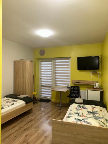 Noclegi Julia pokoje 1-3 parter Chodkiewicza 161 Kielce