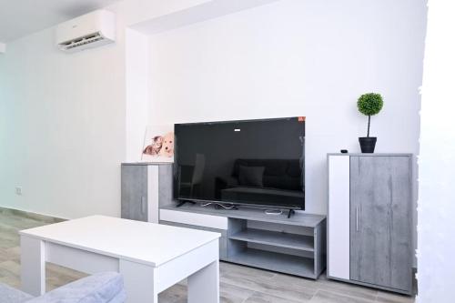 For You Rentals Acogedor apartamento TEMPORAL de un dormitorio en Chamartin MMA322A