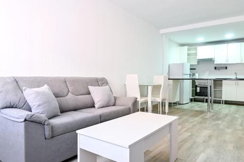 For You Rentals Acogedor apartamento TEMPORAL de un dormitorio en Chamartin MMA322A