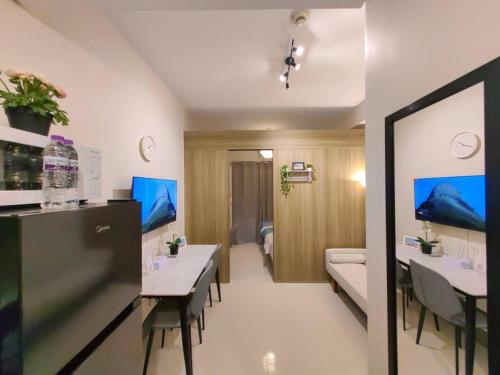 1BR Condotel with Balcony at FAME Residences #FM52