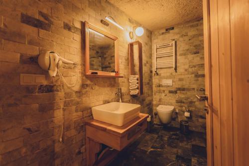Pinhan Cave Suitesにあるバスルーム