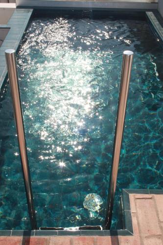 San Luis Downtown & Pool Apartment