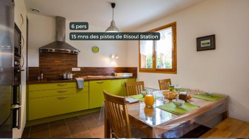 Chalet 70 m2 - Risoul Village - à 15 mn des pistes