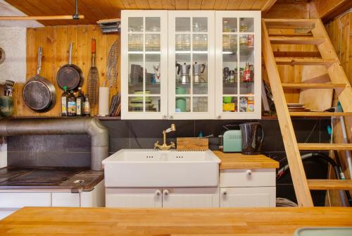 Kuhinja ili čajna kuhinja u objektu Griawanghütt'n Zillertal