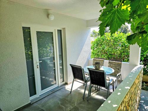 Balkón alebo terasa v ubytovaní Apartment Tome-2 by Interhome