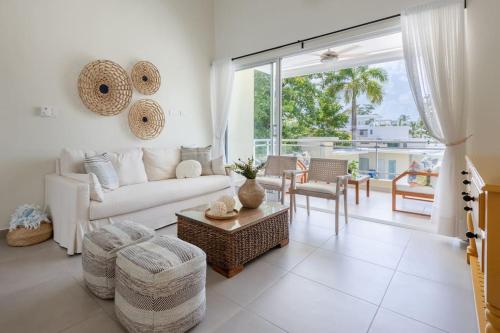 Playa y Piscina Apartamento de 2 Habitaciones