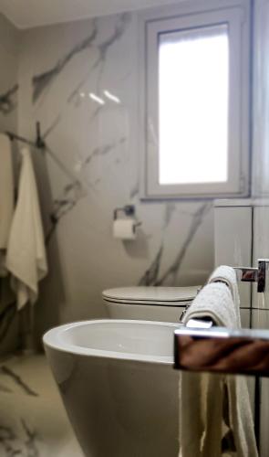 Bagno di Kataneasyhouse