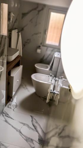 Bagno di Kataneasyhouse