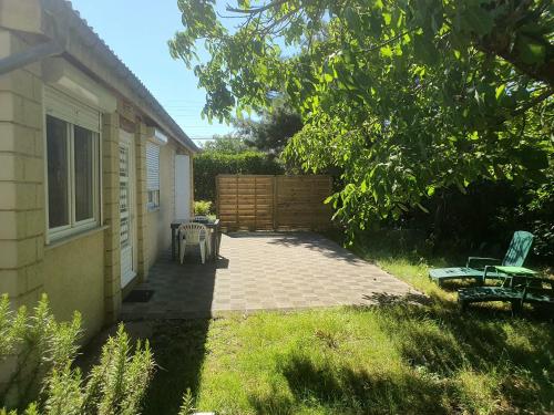 Zahrada ubytování Studio avec jardin-Proche LDLC-Groupama Stadium-Eurexpo-métro