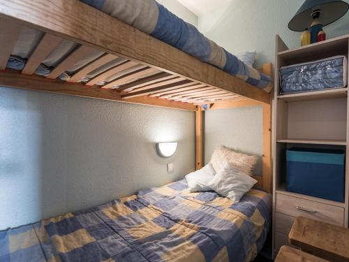 Łóżko lub łóżka w pokoju w obiekcie Studio aux Almes, Tignes Lac, proche pistes, 4 pers., balcon, casier à skis - FR-1-502-452