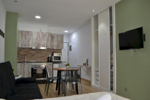 Kuchyňa alebo kuchynka v ubytovaní 402 Apartamento nuevo con vista mar