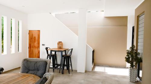 Istumisnurk majutusasutuses Goudhaen Luxury Private apartments Jan Thiel Beach