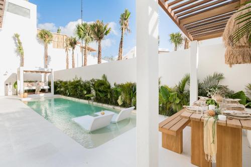 Πισίνα στο ή κοντά στο Mazari Villas