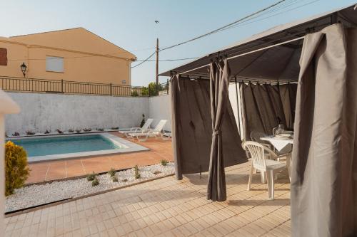 Πισίνα στο ή κοντά στο Villa cacin