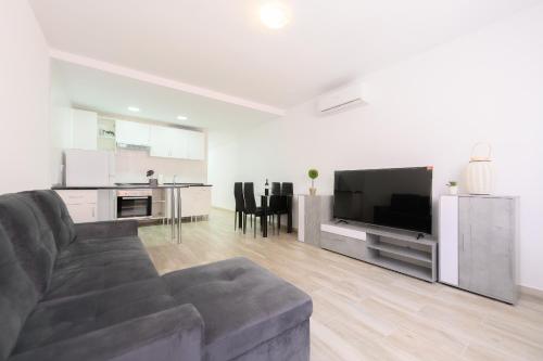 For You Rentals Acogedor apartamento TEMPORAL de un dormitorio en Chamartin MMA321B